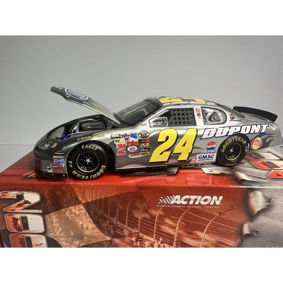 2004 Jeff Gordon #24 "DUPONT /HMS 20th ANNIVERSARY" Monte Carlo 1/24 Action - Picture 3 of 6